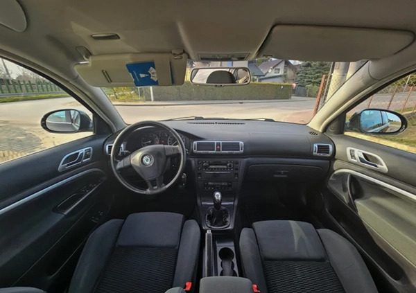 Skoda Superb cena 19900 przebieg: 240000, rok produkcji 2008 z Ciechanów małe 379
